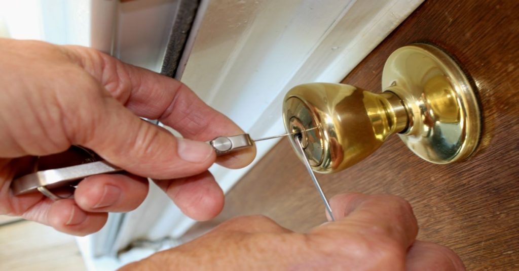 Car Locksmith Services in Brandon: A Guide to Your Safety