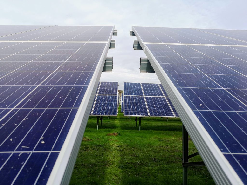 Small Businesses Can Benefit from Commercial Solar Panels