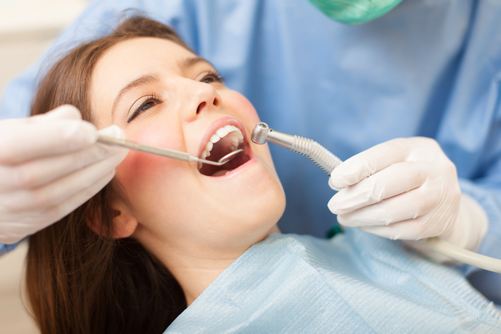 How does East End Dentistry manage emergency dental treatment?